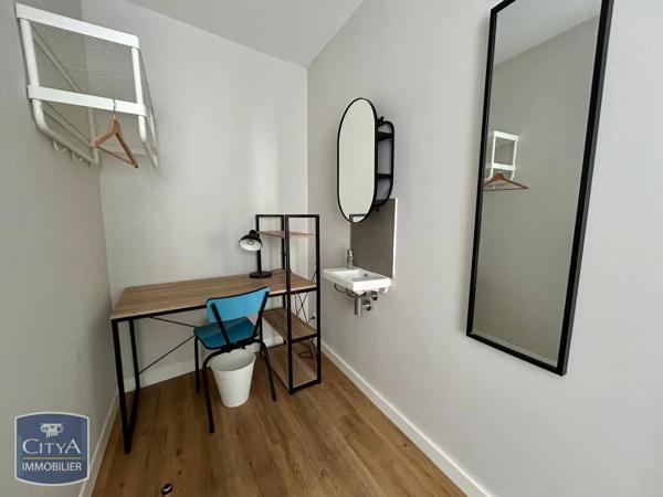 Appartement à louer 4 pièces 68.39m² Orléans (45000)