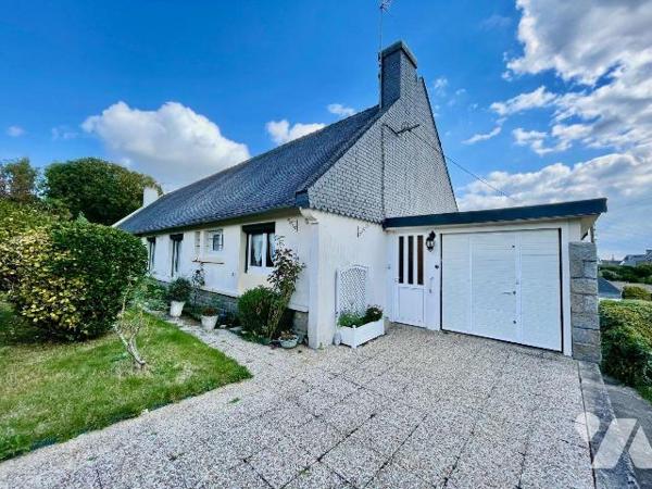 Maison à Vendre à Lannion (22300) en Côtes-d'Armor (22)

Maison de plain pied ayant entrée, c...