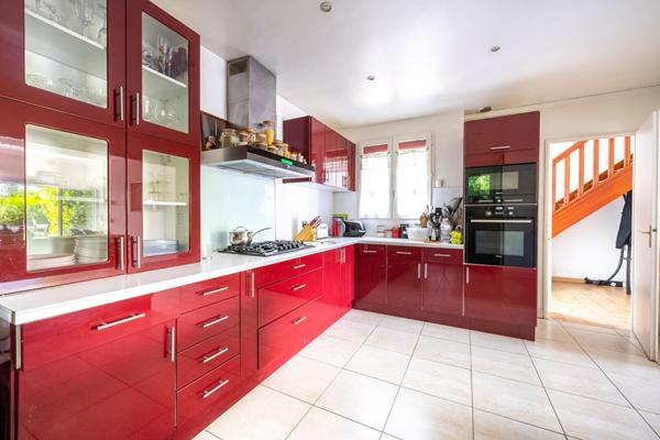 Maison 7 pièce(s) 203 m2