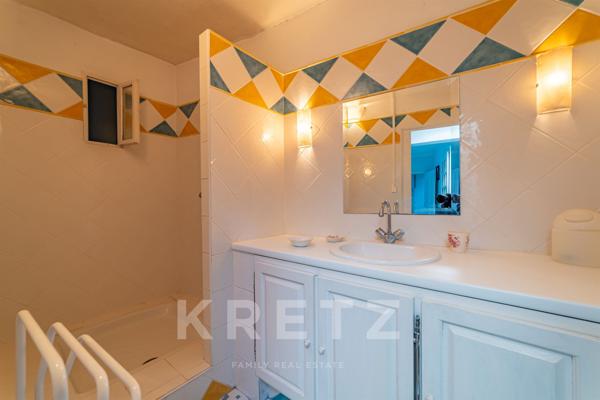 Avignon intra-muros, appartement dans hôtel particulier 18ème avec terrasse