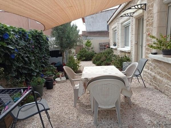 MAISON DE PLAIN-PIED RENOVEE