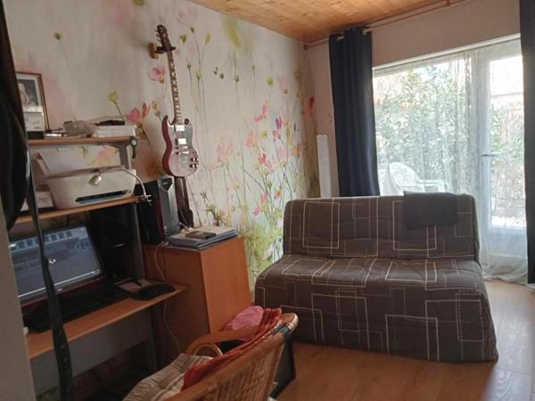 MAISON DE PLAIN-PIED RENOVEE