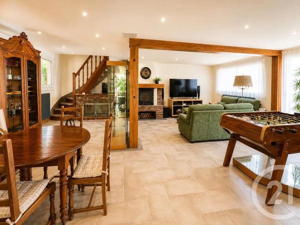 Maison à vendre  5 pièces - 133,16 m 2   MONTFERMEIL  - 93