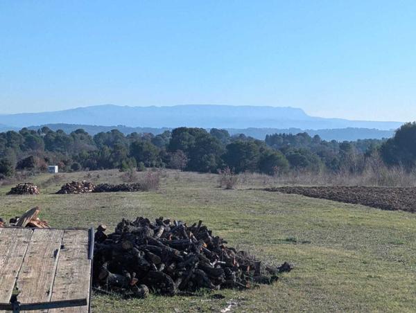 Grand domaine agricole dans le coeur du sud LUBERON