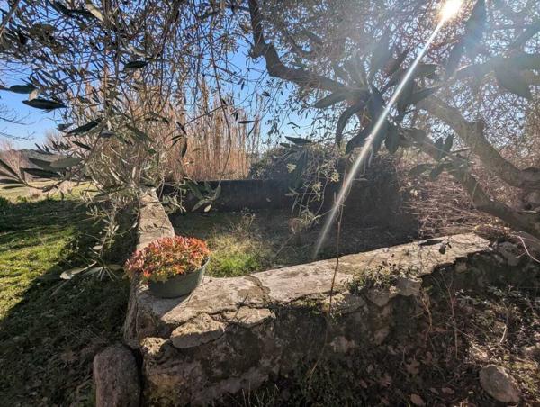 Grand domaine agricole dans le coeur du sud LUBERON