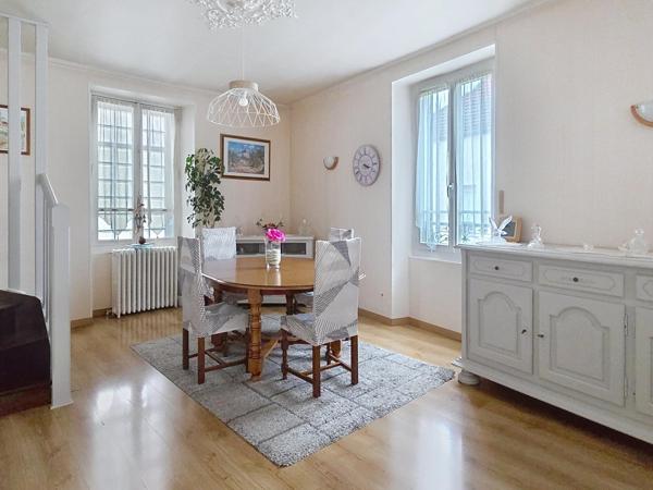 Belle maison familiale proche A13 et gares au calme de la vallée de la Seine