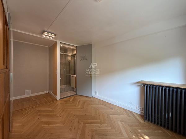"Versailles Clagny-Glatigny" ? Élégante maison de caractère de 105 m² avec jardin, dans un environnement privilégié ! Loyer 2 250 €/mois charges comprises **  - Référence  28451