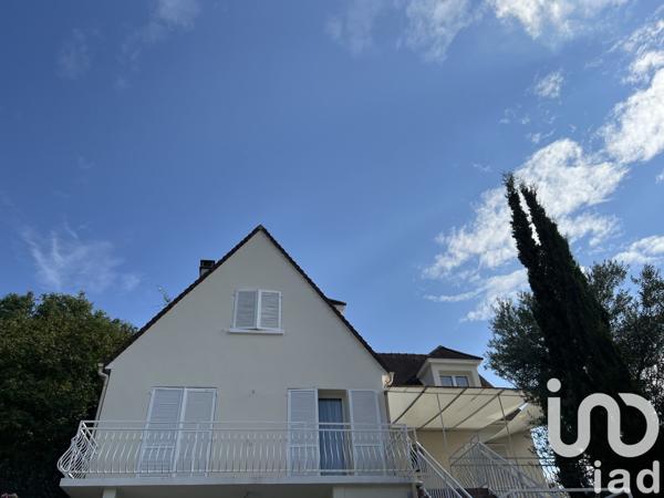 Maison 7 pièces de 230 m² à Valenton (94460)