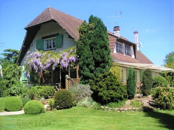 ILE ROYALE 55 mn Paris saint Lazare VASTE MAISON AVEC PISCINE