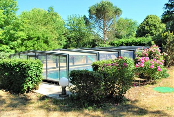 ILE ROYALE 55 mn Paris saint Lazare VASTE MAISON AVEC PISCINE