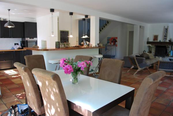 ILE ROYALE 55 mn Paris saint Lazare VASTE MAISON AVEC PISCINE