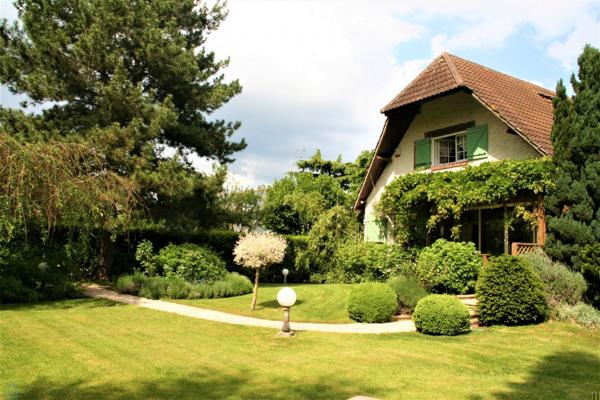 ILE ROYALE 55 mn Paris saint Lazare VASTE MAISON AVEC PISCINE