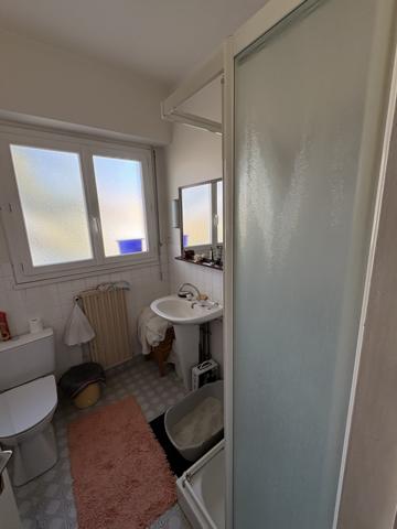 PRIX ATTRACTIF : SUR LES HAUTEURS CHÂTELLERAULT NORD TRÈS BELLE MAISON DE 272 M² 6 CHAMBRES Réf 2663