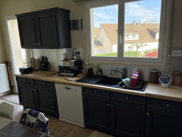PRIX ATTRACTIF : SUR LES HAUTEURS CHÂTELLERAULT NORD TRÈS BELLE MAISON DE 272 M² 6 CHAMBRES Réf 2663