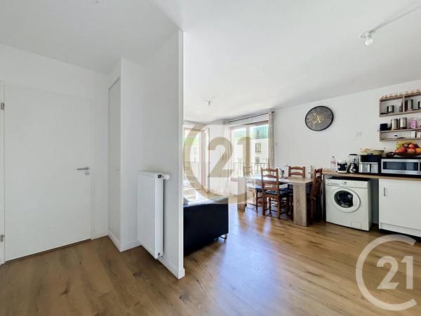 Appartement F2 à vendre  2 pièces - 47 m 2   VITRY SUR SEINE  - 94