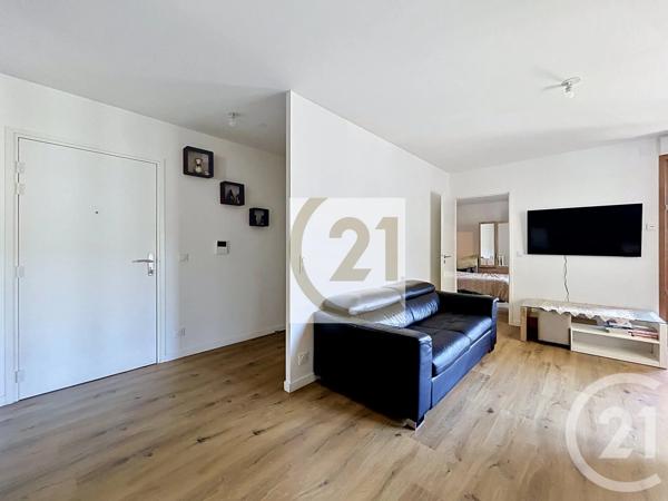 Appartement F2 à vendre  2 pièces - 47 m 2   VITRY SUR SEINE  - 94