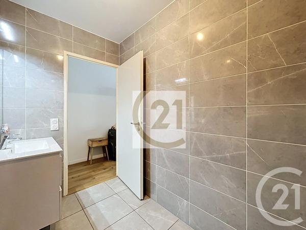 Appartement F2 à vendre  2 pièces - 47 m 2   VITRY SUR SEINE  - 94