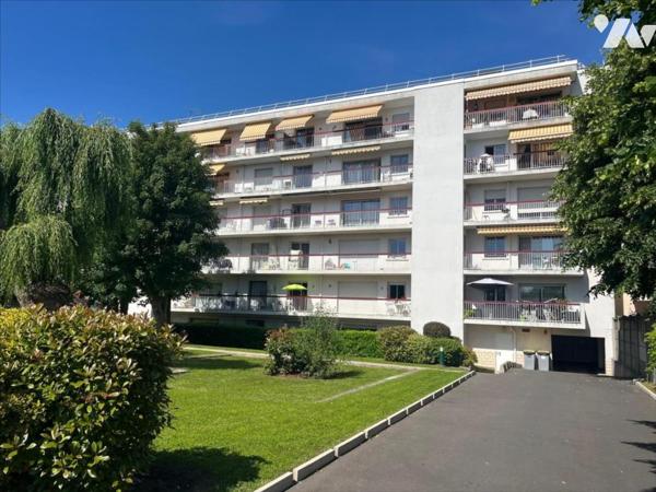 LIVRY-GARGAN T2 AVEC GRANDE TERRASSE