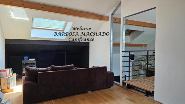 A Desingy maison individuelle en pierre rénovée avec potentiel et charme de l’ancien + dépendance en pierre – Calme absolu à environ 10 mns de Frangy et de Seyssel