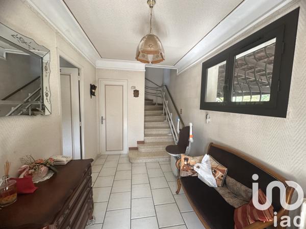 Maison à vendre 7 pièces 213 m² Gignac-la-Nerthe