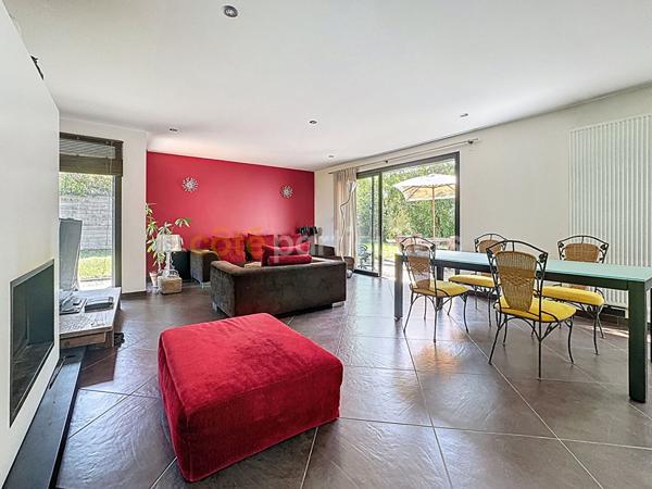 Vente Maison219 m² - 7 Pièces - LONGVIC (21600)