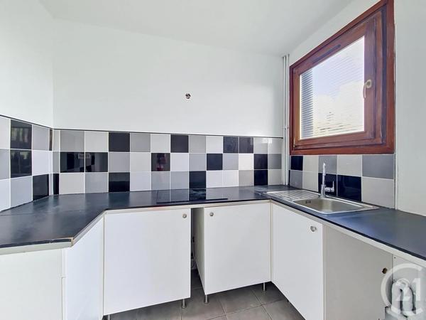 Appartement F2 à vendre  2 pièces - 40,33 m 2   FRESNES  - 94