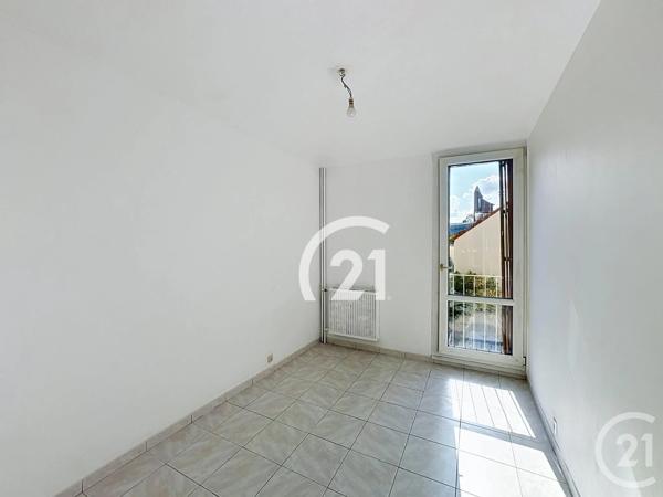 Appartement F2 à vendre  2 pièces - 44 m 2   GARGES LES GONESSE  - 95