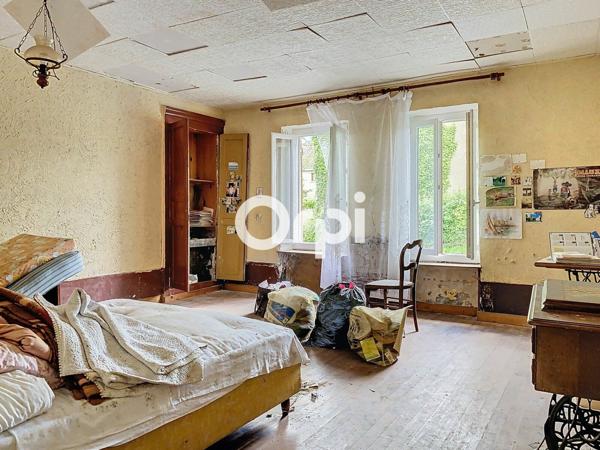 Maison à vendre    5 pièces •  Commentry