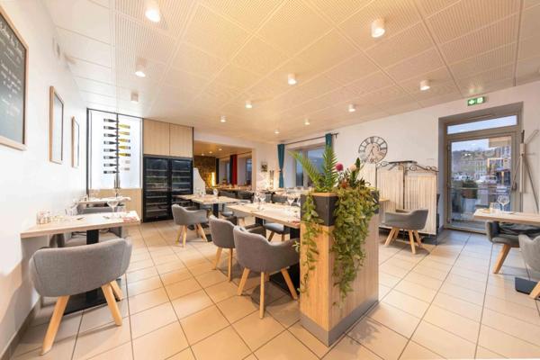 Murs d'un hôtel à vendre à PONTAUMUR (63)