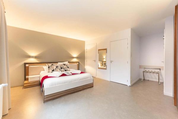 Murs d'un hôtel à vendre à PONTAUMUR (63)