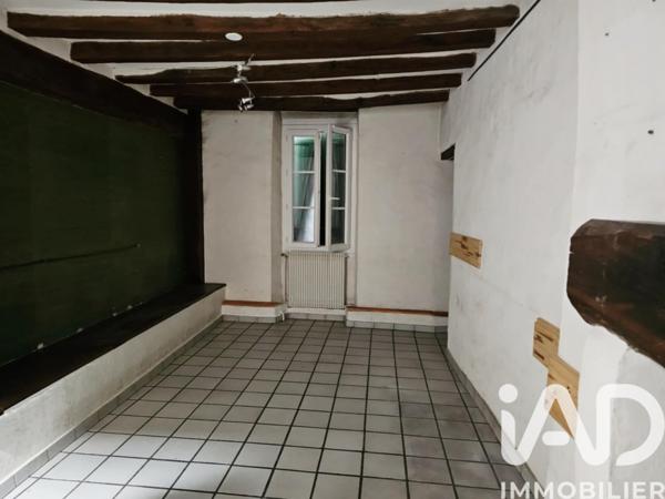 Immeuble à vendre 138 m² Montholon