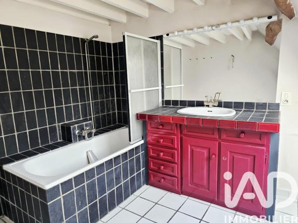 Immeuble à vendre 138 m² Montholon