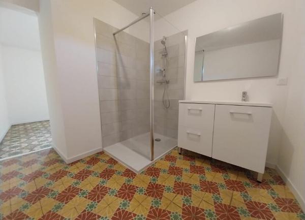 Maison à louer  2 pièces • 44 m2 Saint-Thibéry