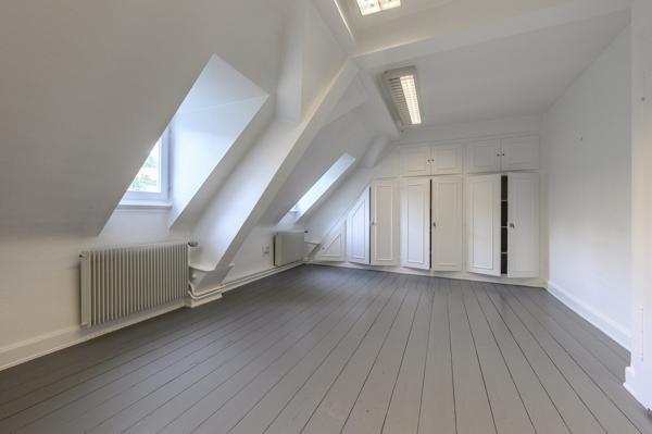 Demeure / Immeuble de Charme Rénové 450 m2 avec Cour Obernai Centre