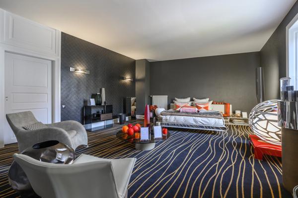 Demeure / Immeuble de Charme Rénové 450 m2 avec Cour Obernai Centre