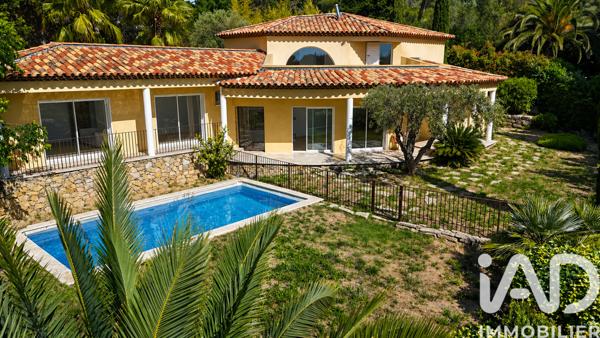 Maison à vendre 5 pièces 170 m² Bandol