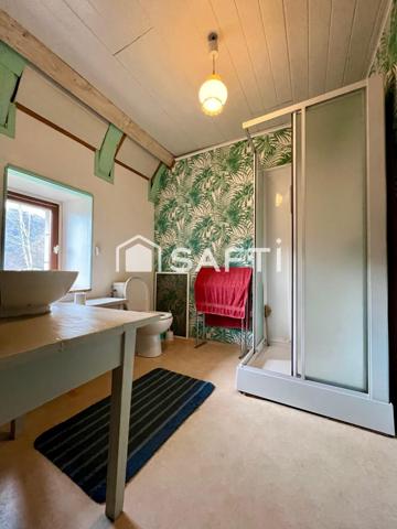 Grange au calme dans la verdure