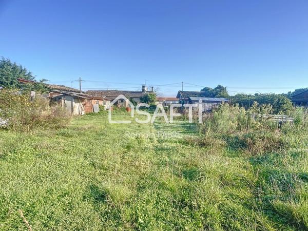 Maison de 2 chambres à rénover avec très grandes parcelles pour lotisseur…