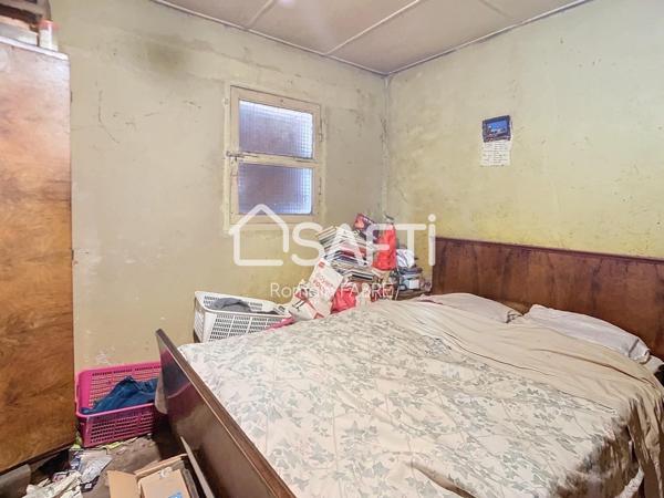 Maison de 2 chambres à rénover avec très grandes parcelles pour lotisseur…