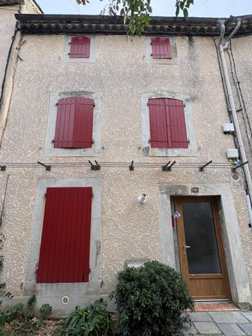 Maison de village de type 5 avec cour Bram (11150)