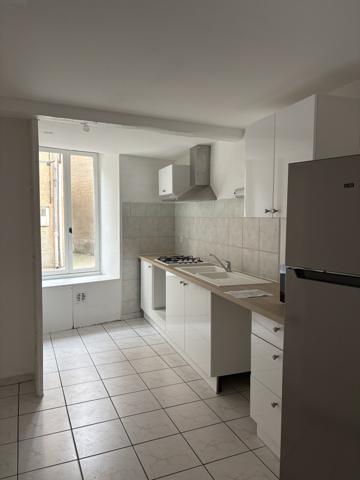 Maison de village de type 5 avec cour Bram (11150)