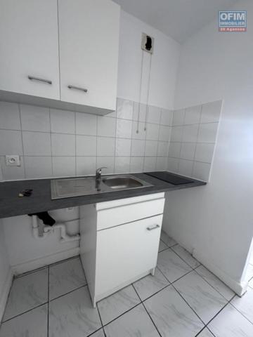 A louer appartement de type F1 sur la résidence Les Orangelles appt n°29 à Sainte Clotilde