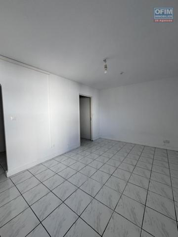 A louer appartement de type F1 sur la résidence Les Orangelles appt n°29 à Sainte Clotilde