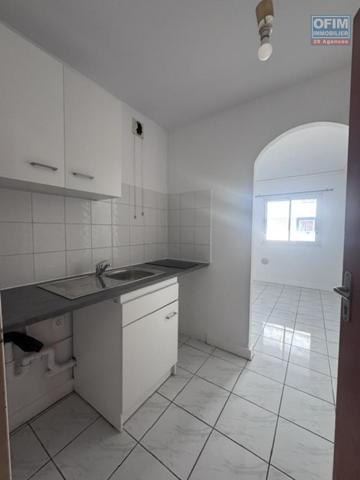 A louer appartement de type F1 sur la résidence Les Orangelles appt n°29 à Sainte Clotilde
