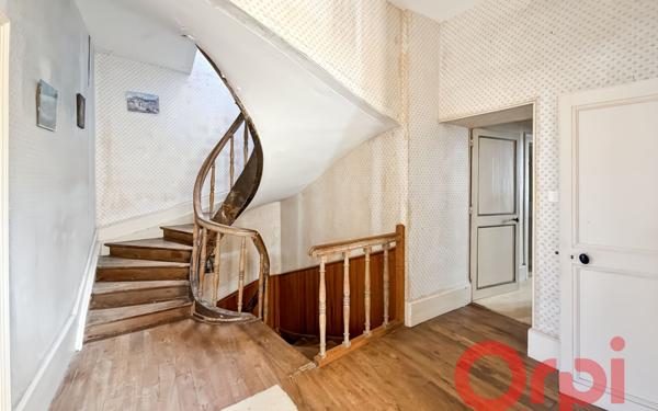 Maison à vendre    7 pièces •  Cérilly