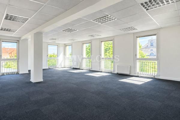 Bureau de 152m² à 797m² à la location