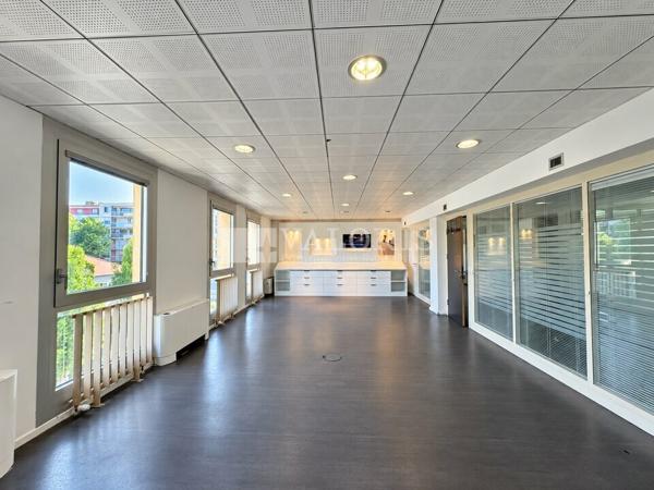 Bureau de 152m² à 797m² à la location