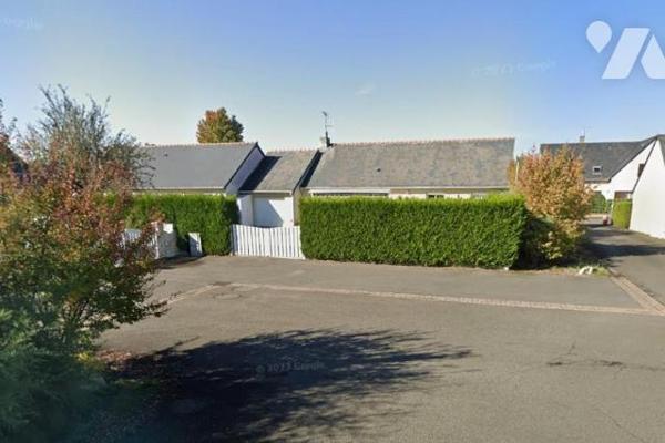 Un pavillon sur LA FLECHE (Sarthe) 