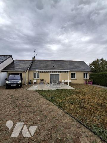 Un pavillon sur LA FLECHE (Sarthe) 
