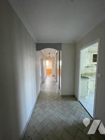 REZE À vendre – Appartement 3 pièces avec balcon, cave et garage